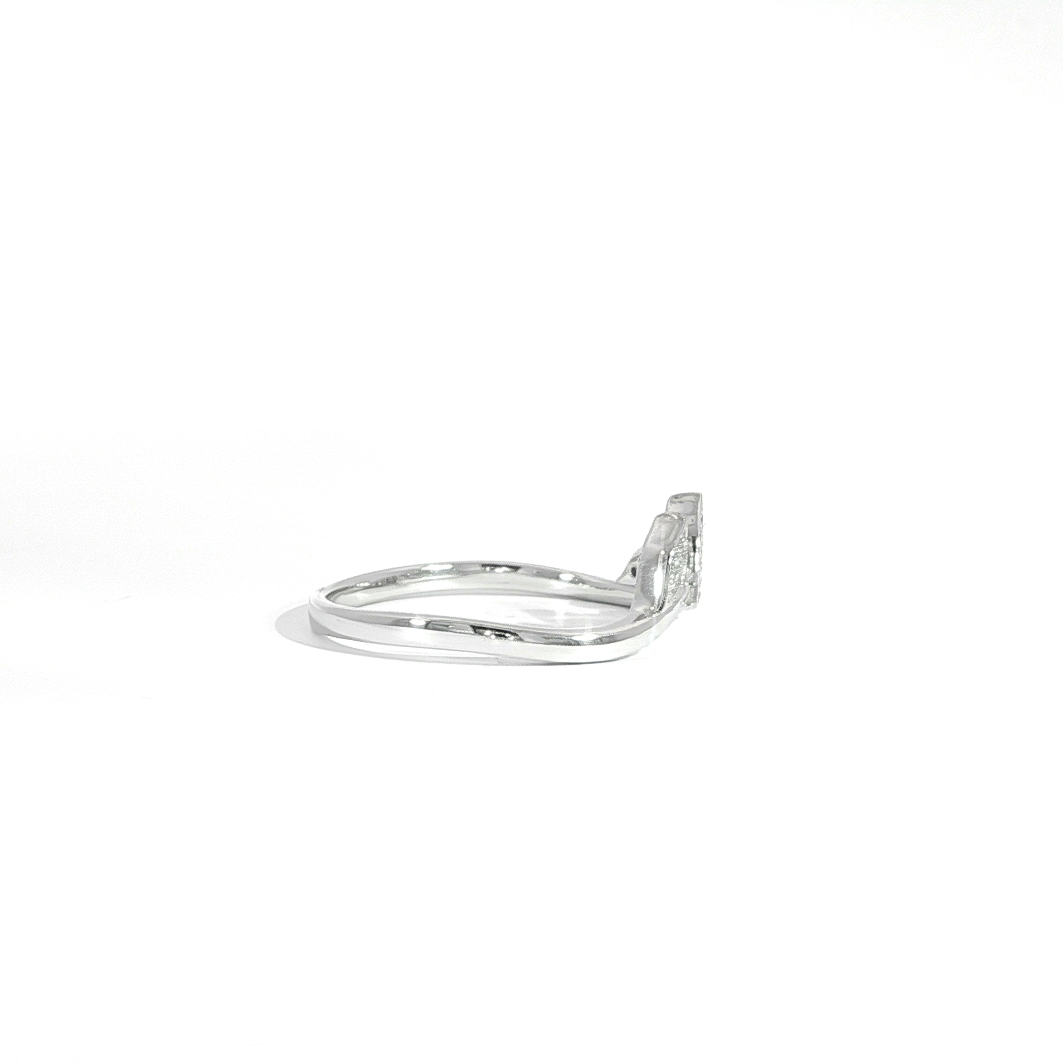 Dainty diamond leaf ring in 14K gold with lab-grown diamond accents