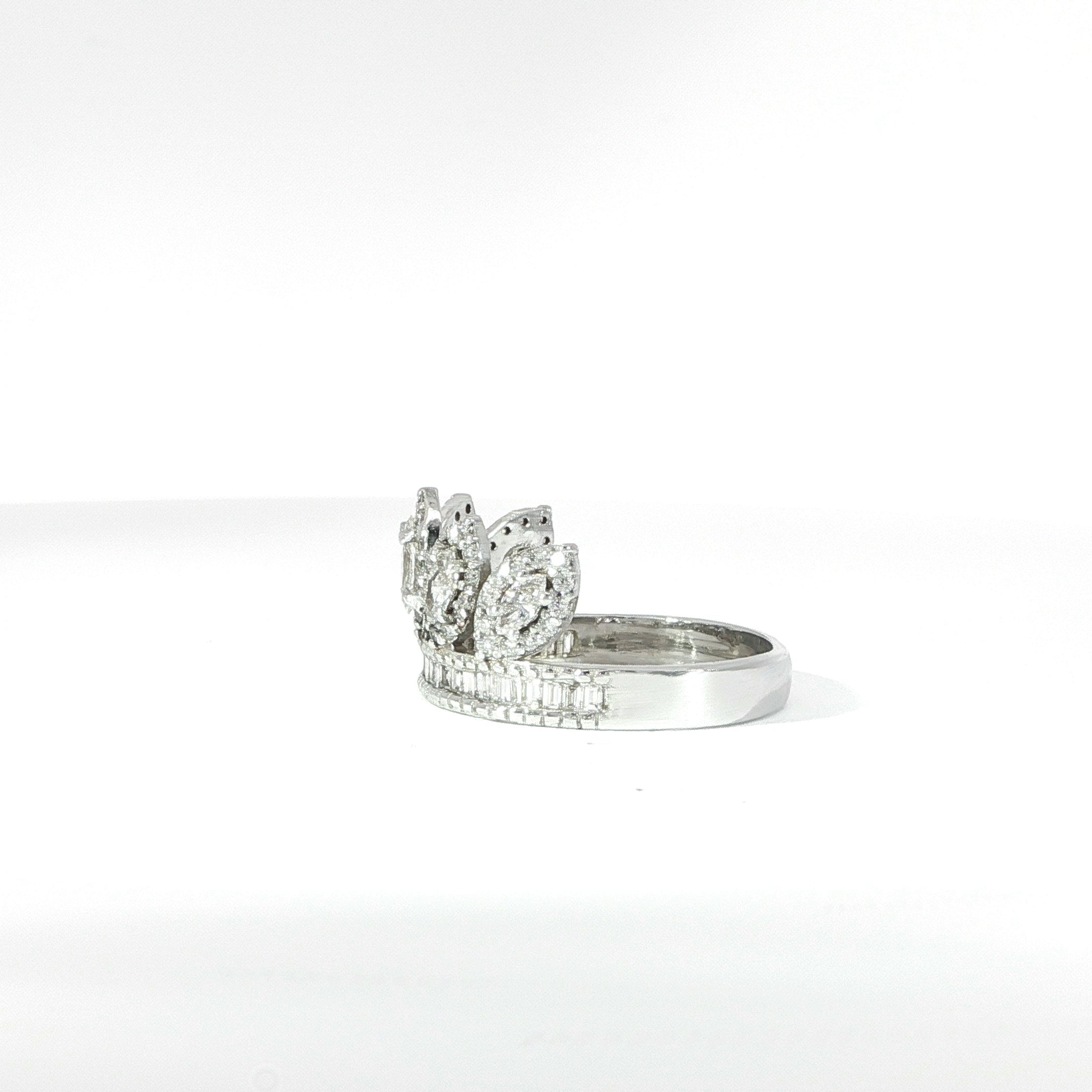 14K White Gold Crown-Style LG Diamond Ring ā 2ctw