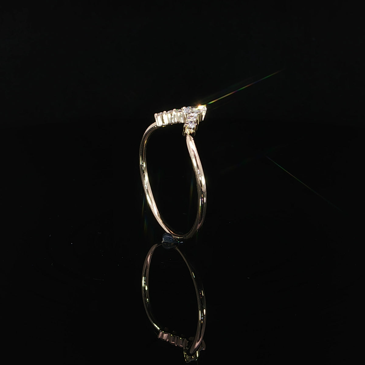 14K Gold Stackable V-Shaped Band – 0.18 CTW