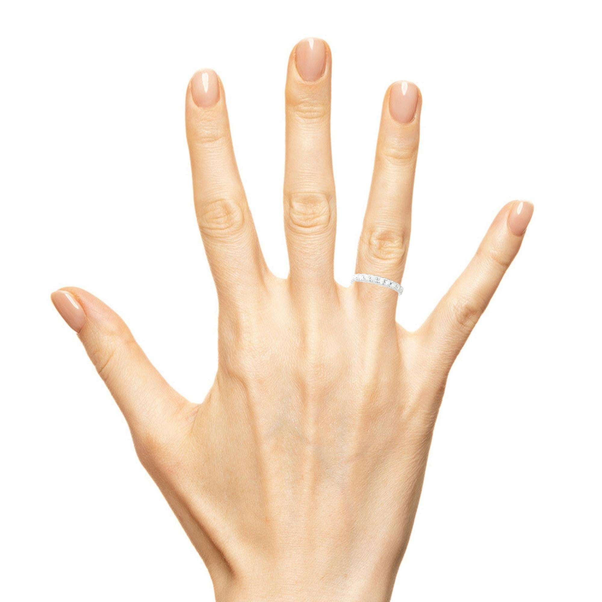 Sterling Silver 0.90CTW Moissanite Band