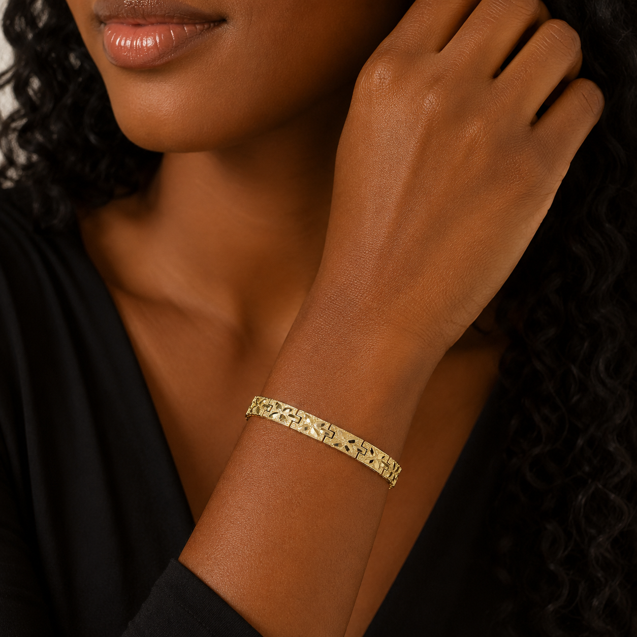 Diamond-cut floral nugget link bracelet in 10K yellow gold