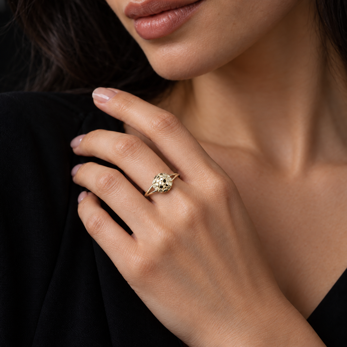 10K yellow gold circle nugget ring with irregular polished facets and split shoulders.