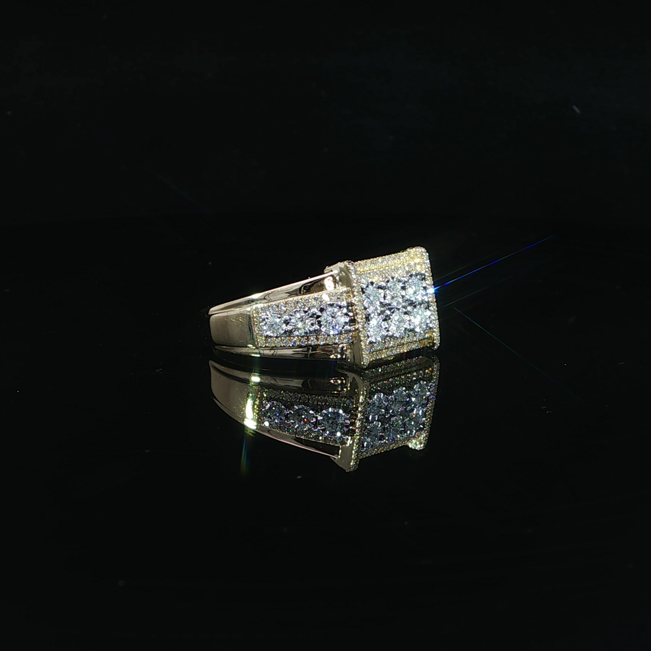 Men's 0.59 CTW natural diamond signet ring in yellow gold