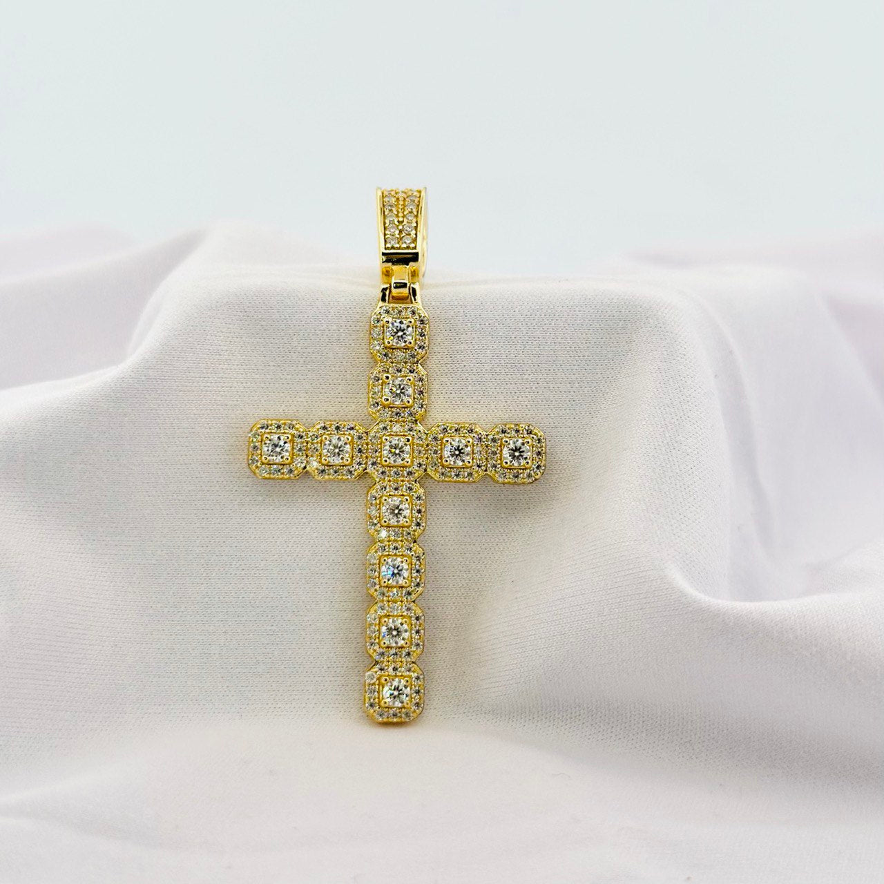 925 Sterling Silver Cross Pendant with VVS Moissanite - 1.62ctw