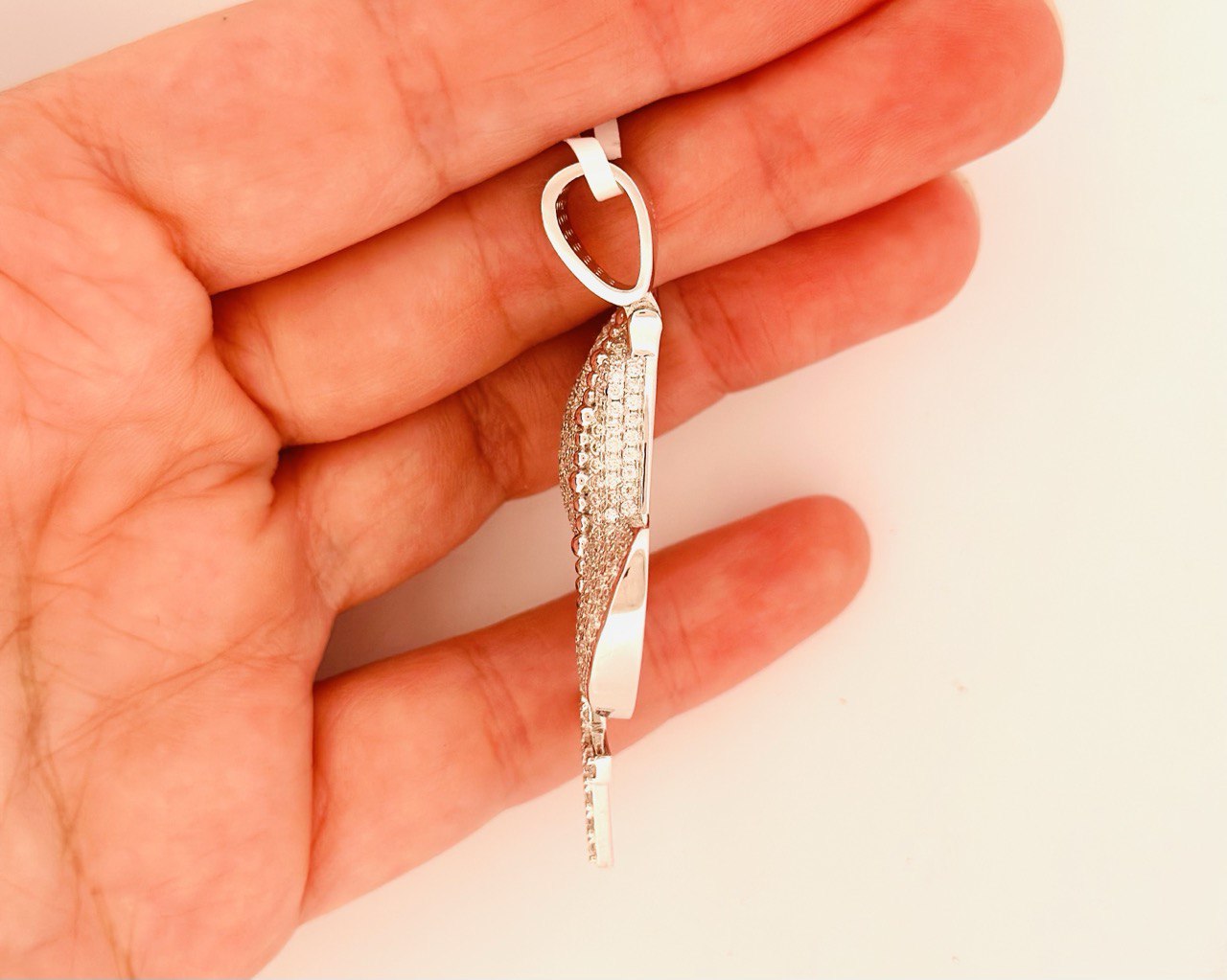 Sterling Silver Praying Hand Pendant with VVS Moissanite