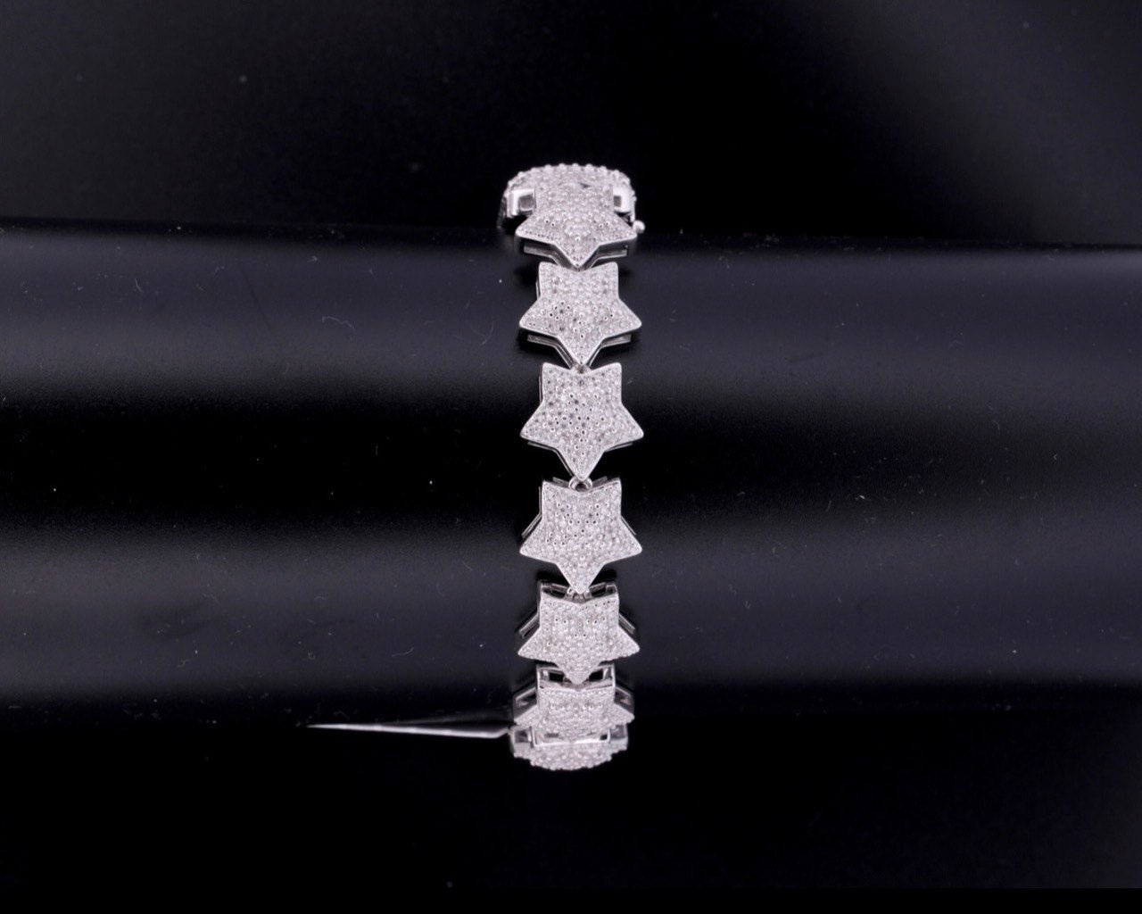 Sterling Silver Star-Shaped Bracelet - 13mm, 6.54CT VVS Moissanite