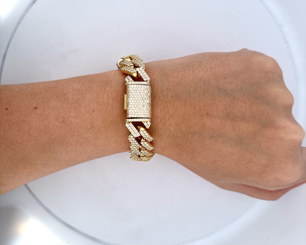 Sterling Silver Cuban Bracelet - 12.14CT VVS-D Moissanite, 8.5MM