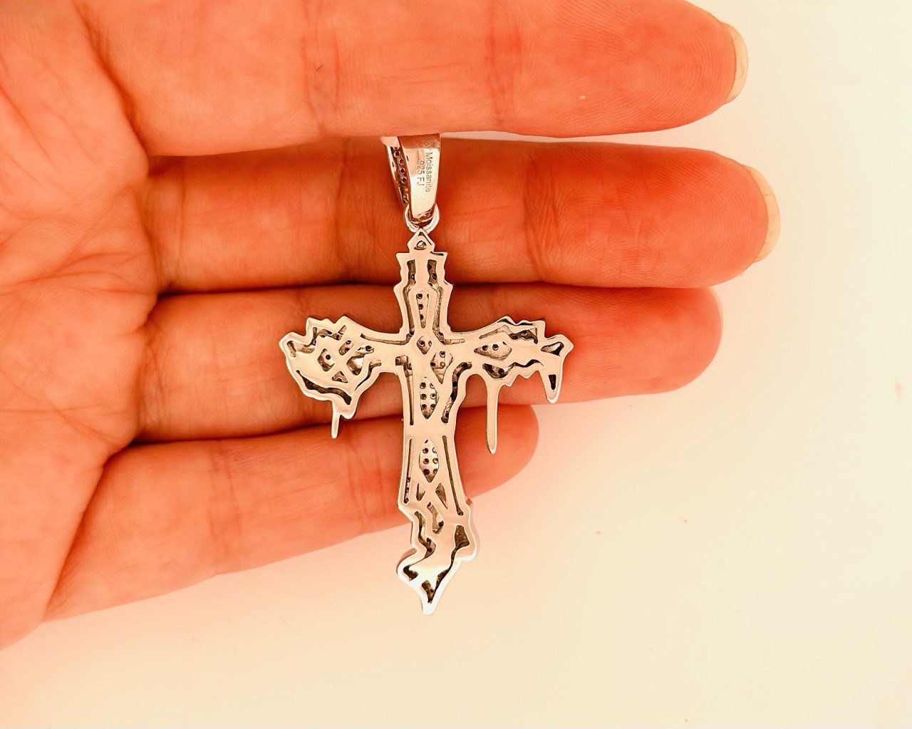Sterling Silver Cross Pendant with VVS Moissanite - 0.96 Carat