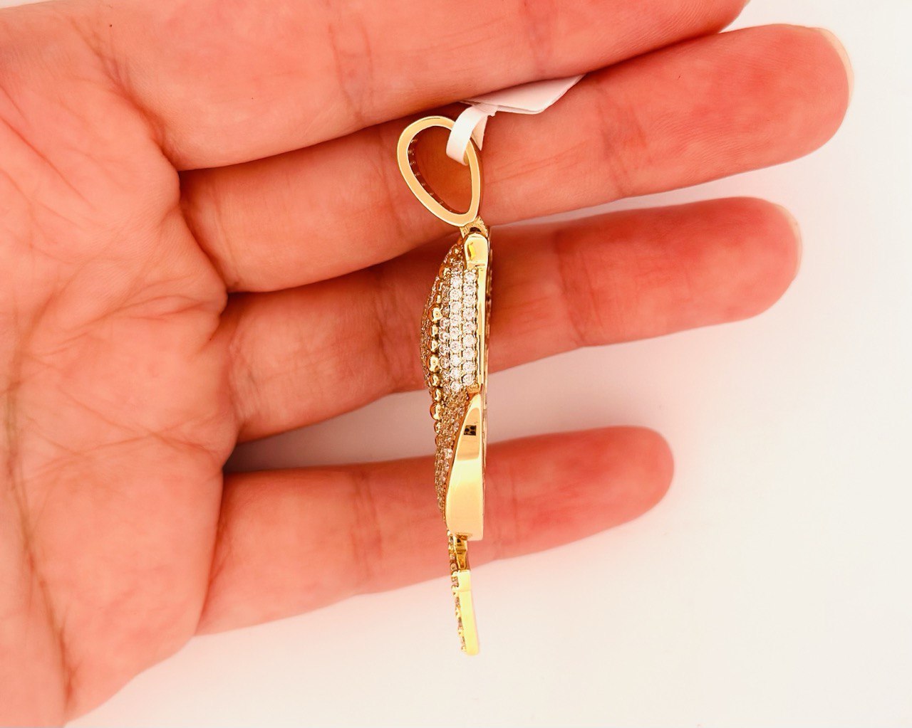 Sterling Silver Praying Hand Pendant with VVS Moissanite