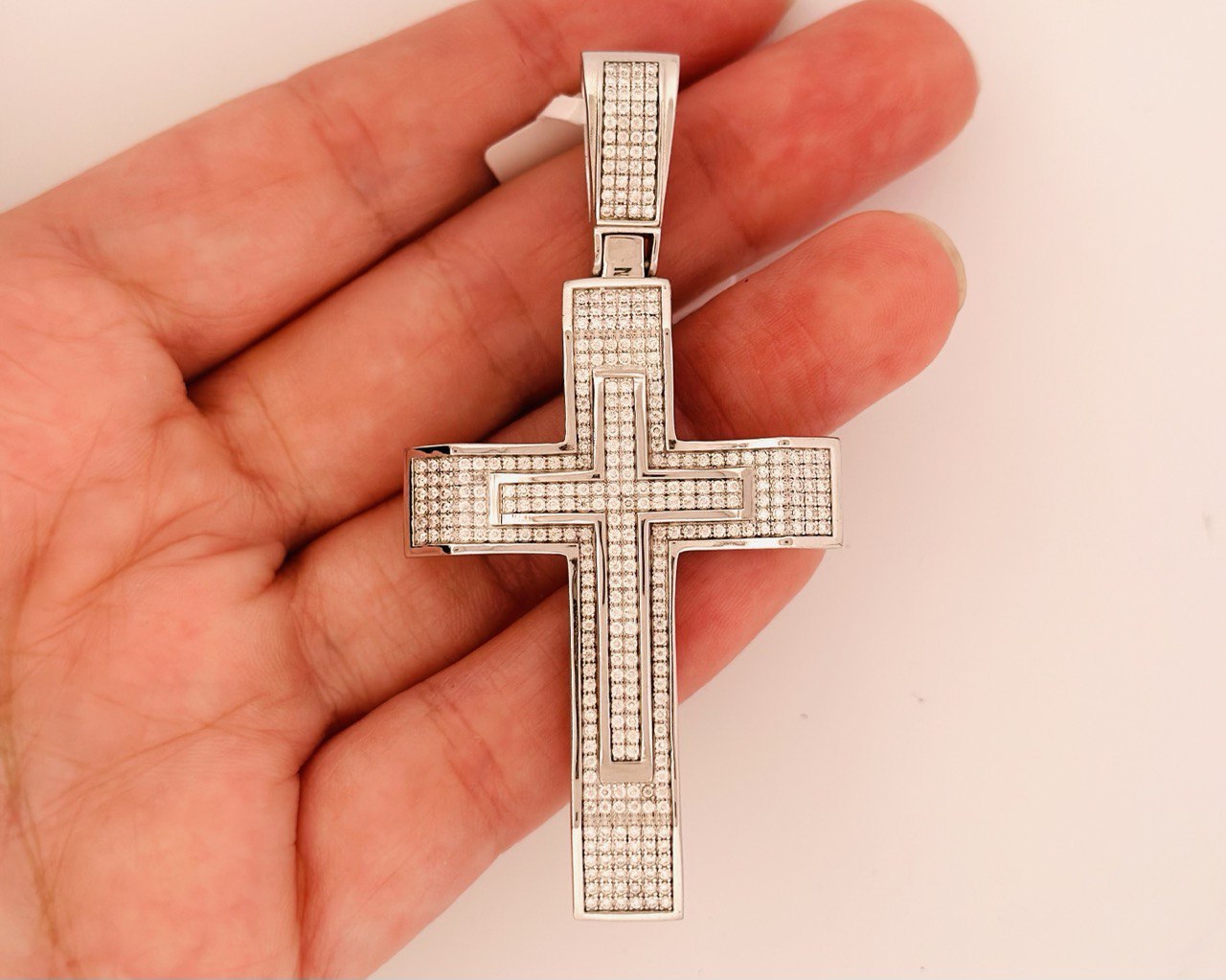 Sterling Silver Cross Pendant with VVS Moissanite - 2.65 Carat
