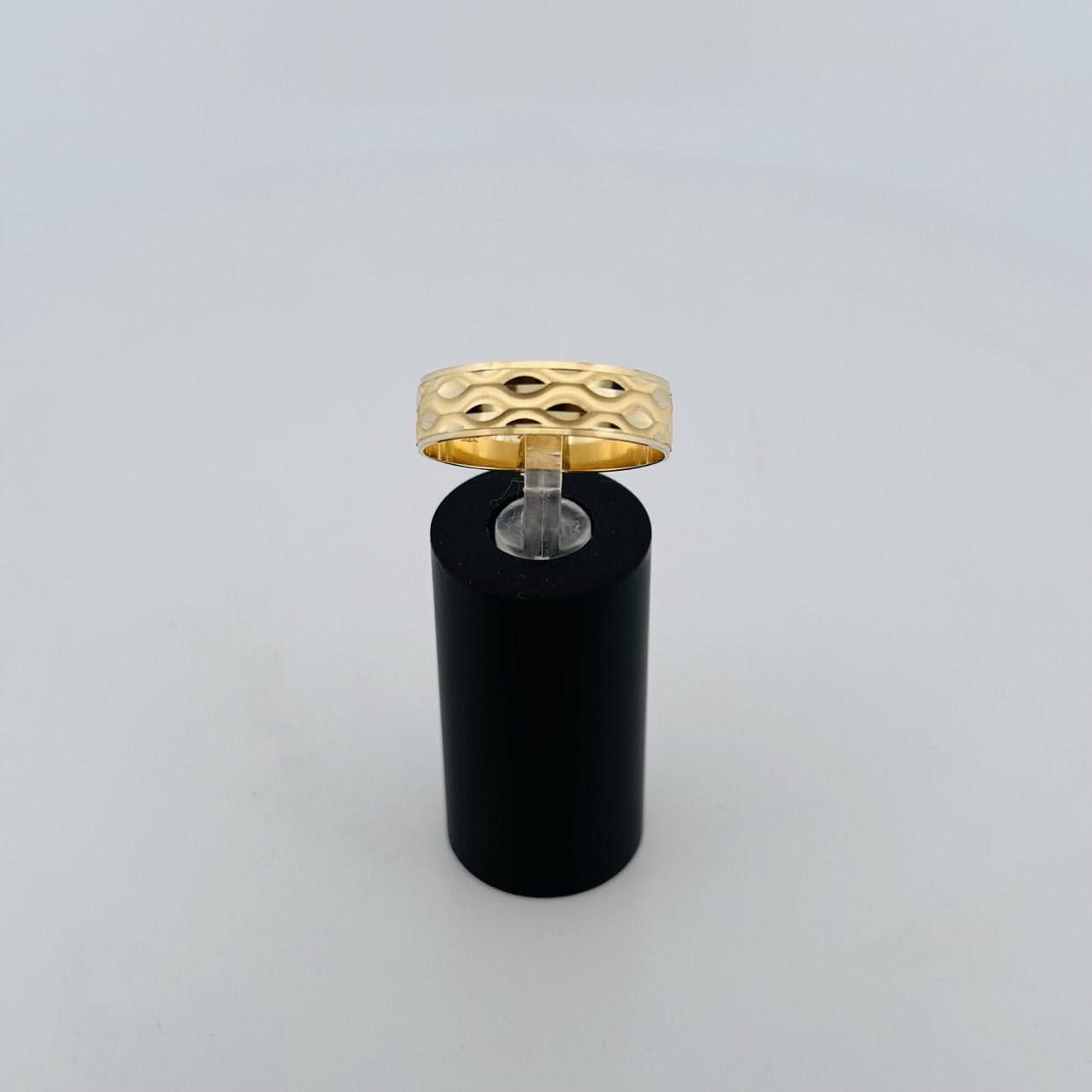 14K Yellow Gold Textured Band