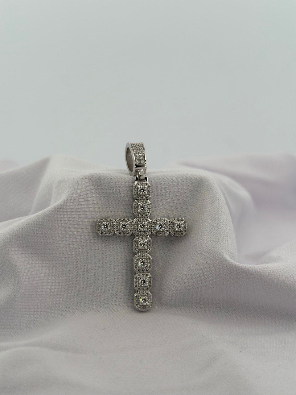 925 Sterling Silver Cross Pendant with VVS Moissanite - 1.62ctw