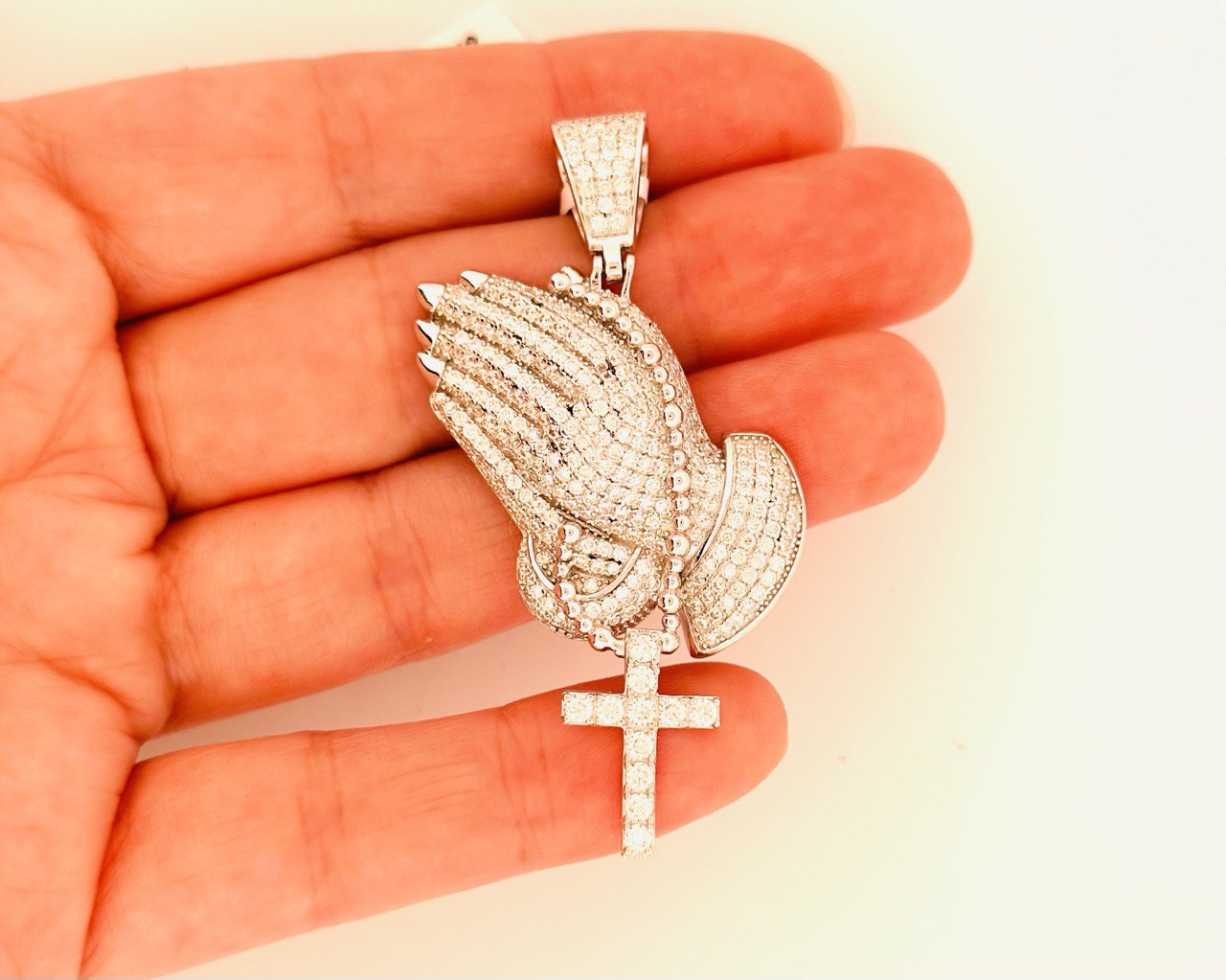 Sterling Silver Praying Hand Pendant with VVS Moissanite