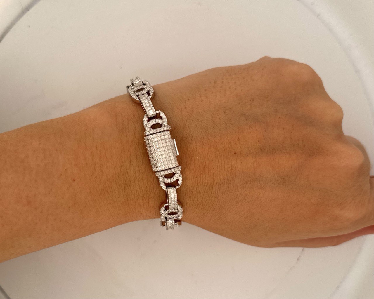 Sterling Silver Sleek Design Bracelet - 4.6mm, 5.65CT VVS Moissanite