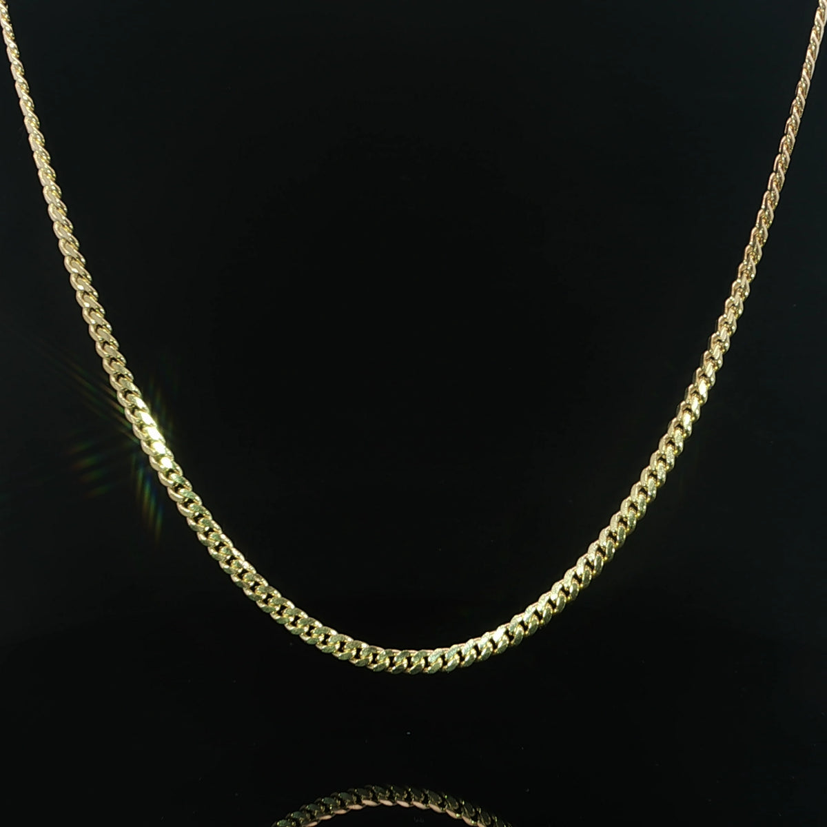 Front view of a 4 mm solid Miami Cuban chain in 10k yellow gold