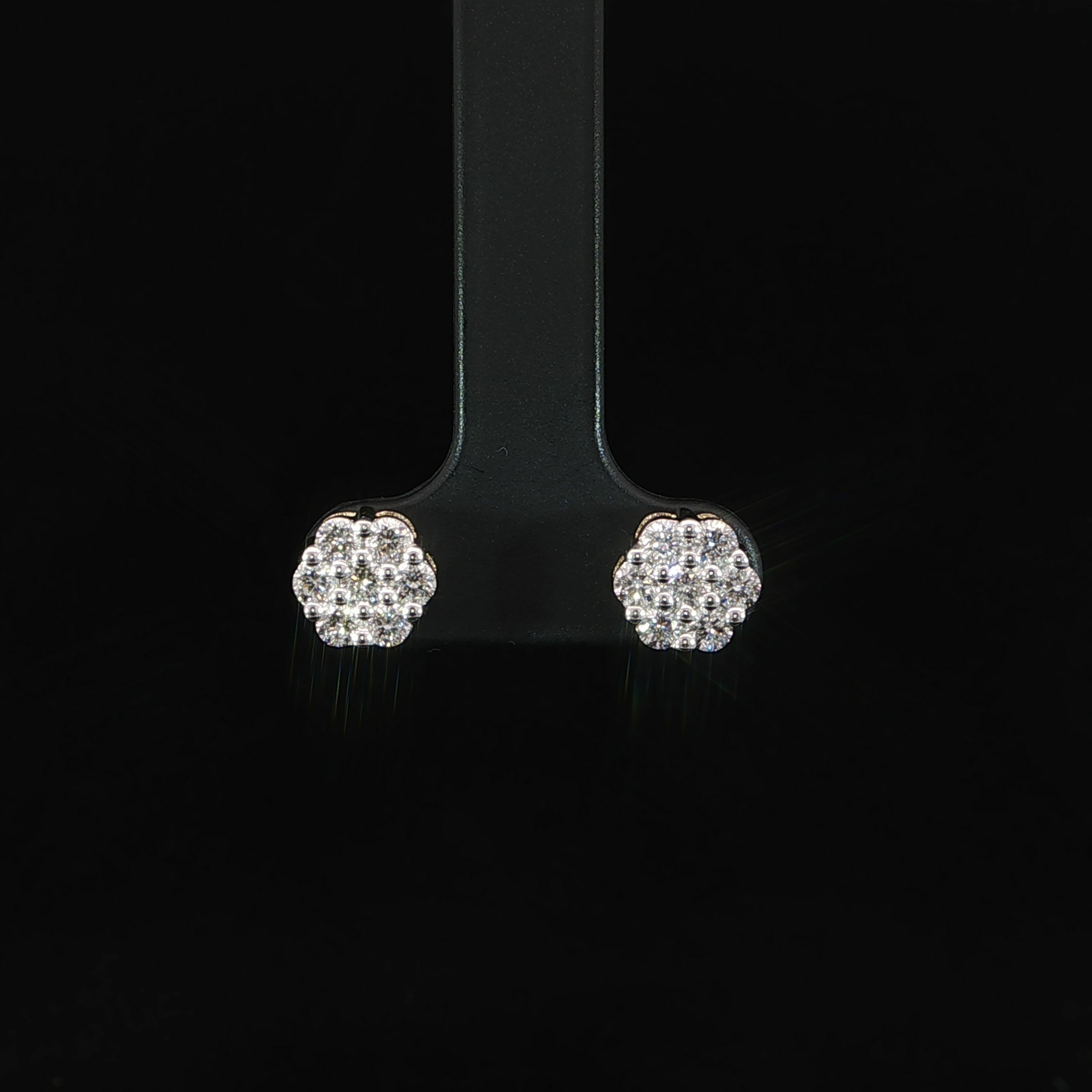 10K yellow gold lab-grown diamond scalloped cluster stud earrings