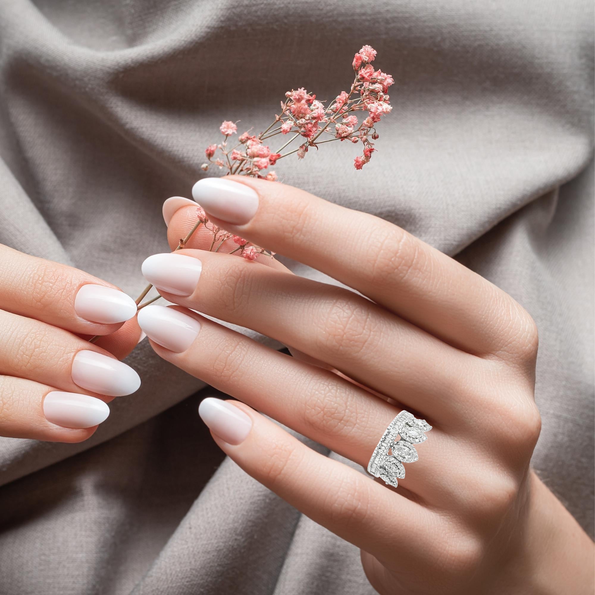 14K White Gold Crown-Style LG Diamond Ring – 2ctw