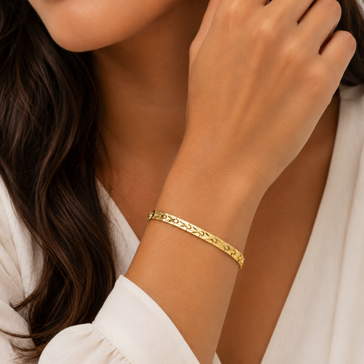 Diamond-cut 4MM geometric link bracelet in genuine 10K gold