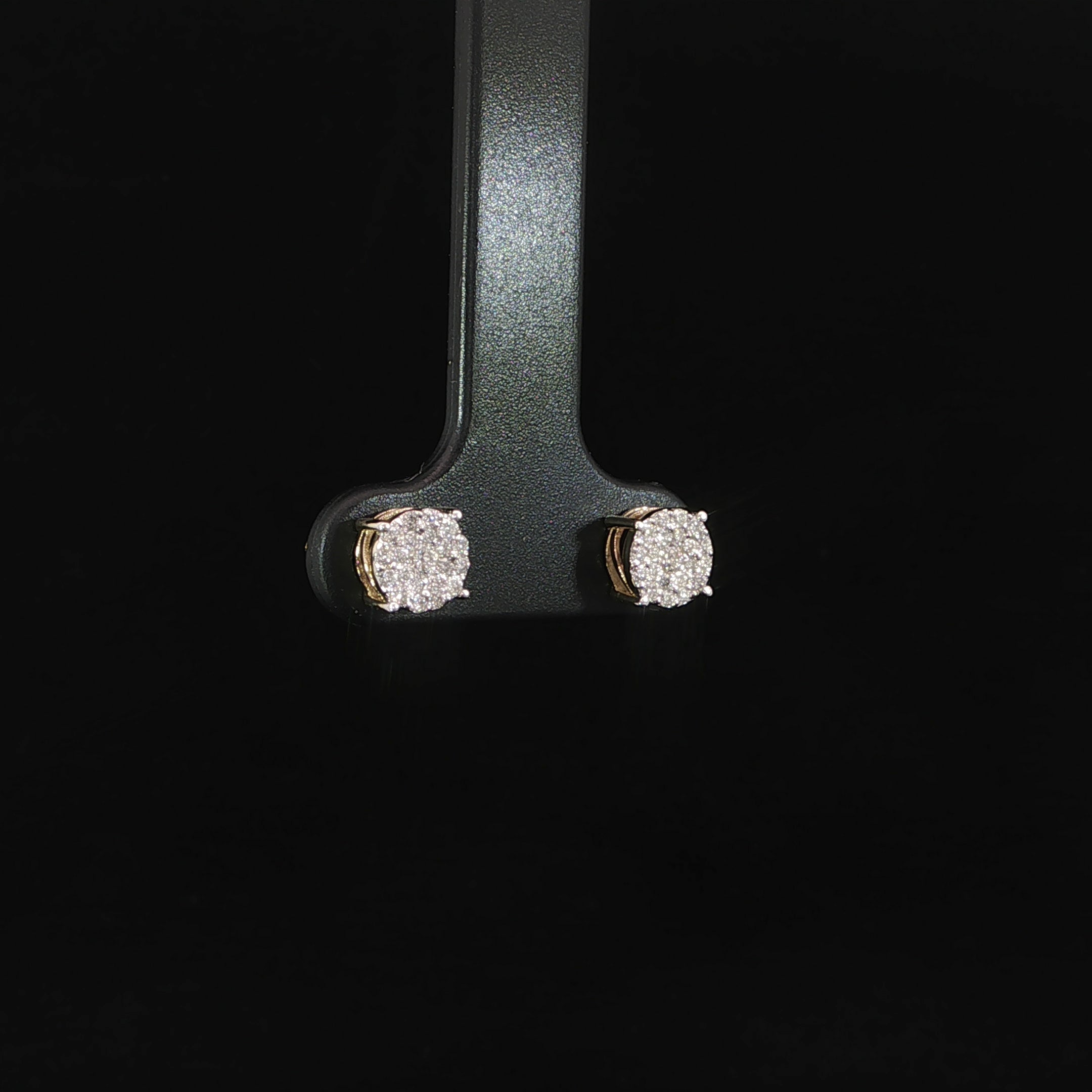 10K Yellow Gold Round Cluster Stud Earrings – 0.26 CTW