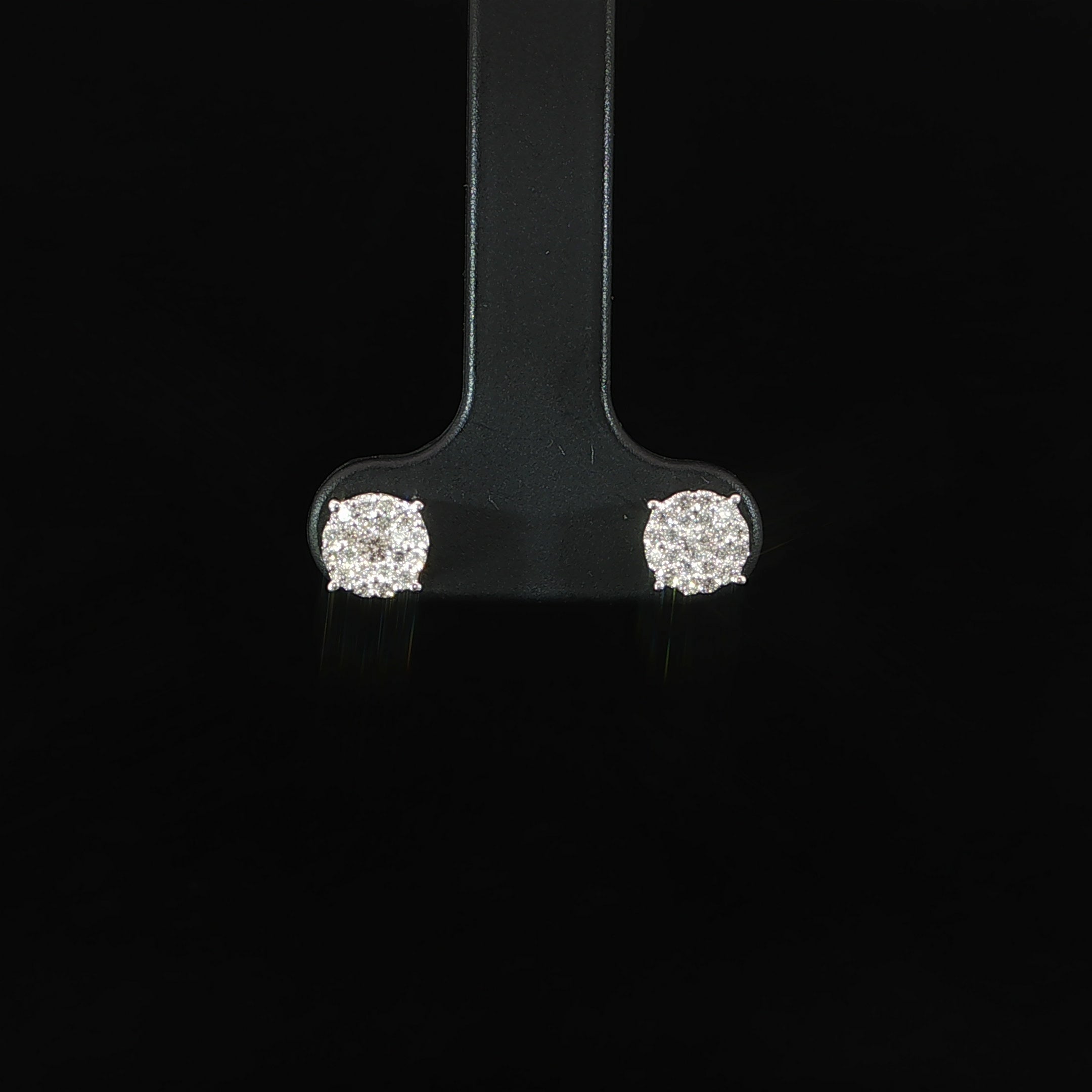 10K Yellow Gold Round Cluster Stud Earrings – 0.26 CTW