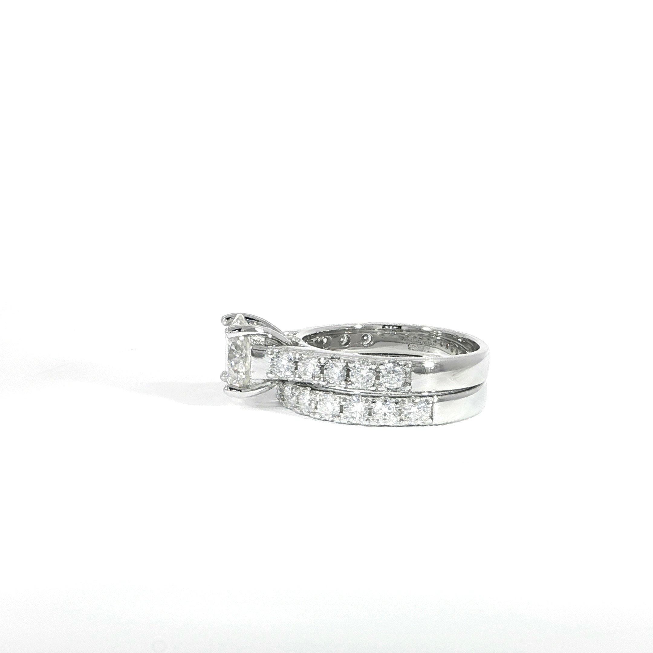 2CT round moissanite engagement ring with band
