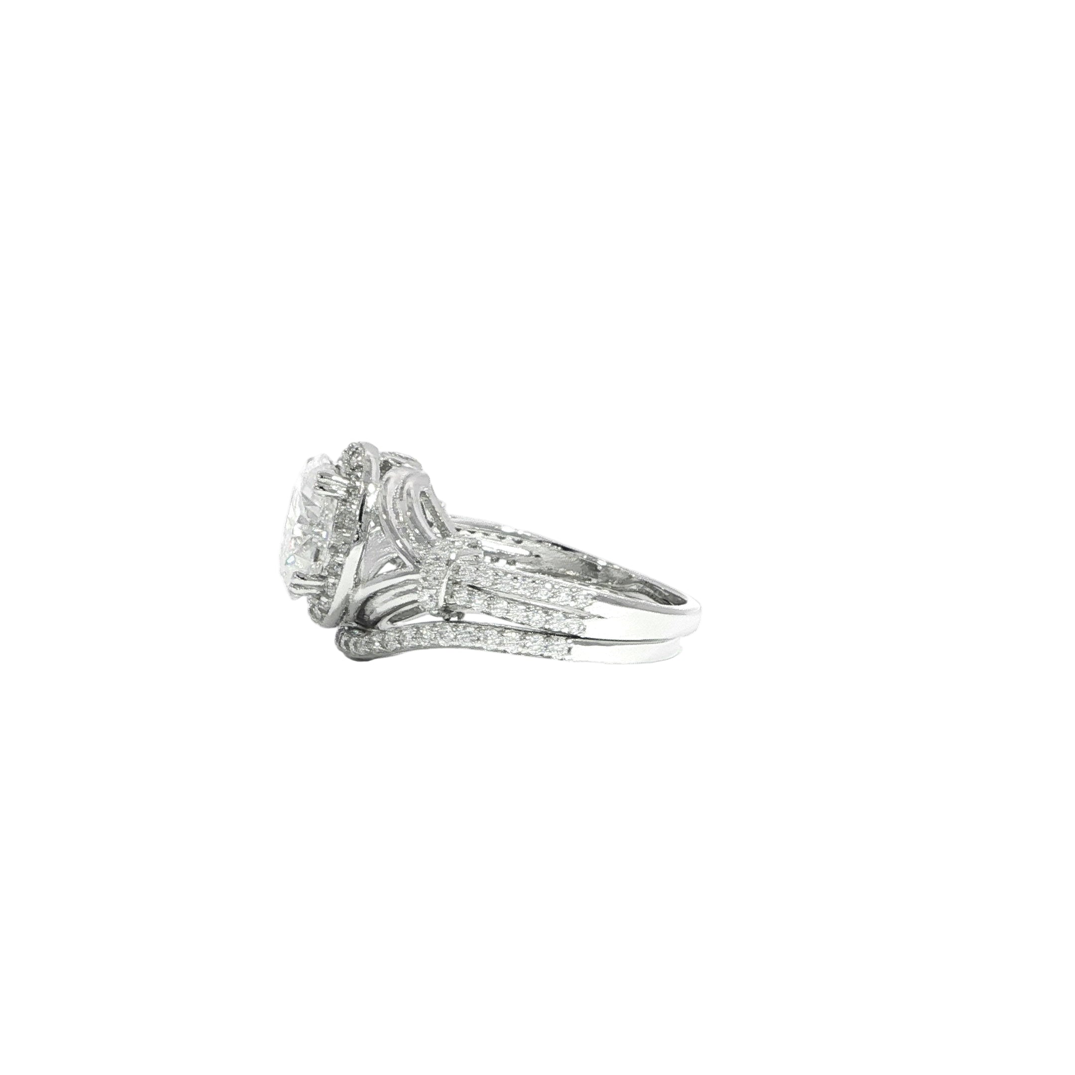 Elegant oval halo moissanite wedding ring set with split band design