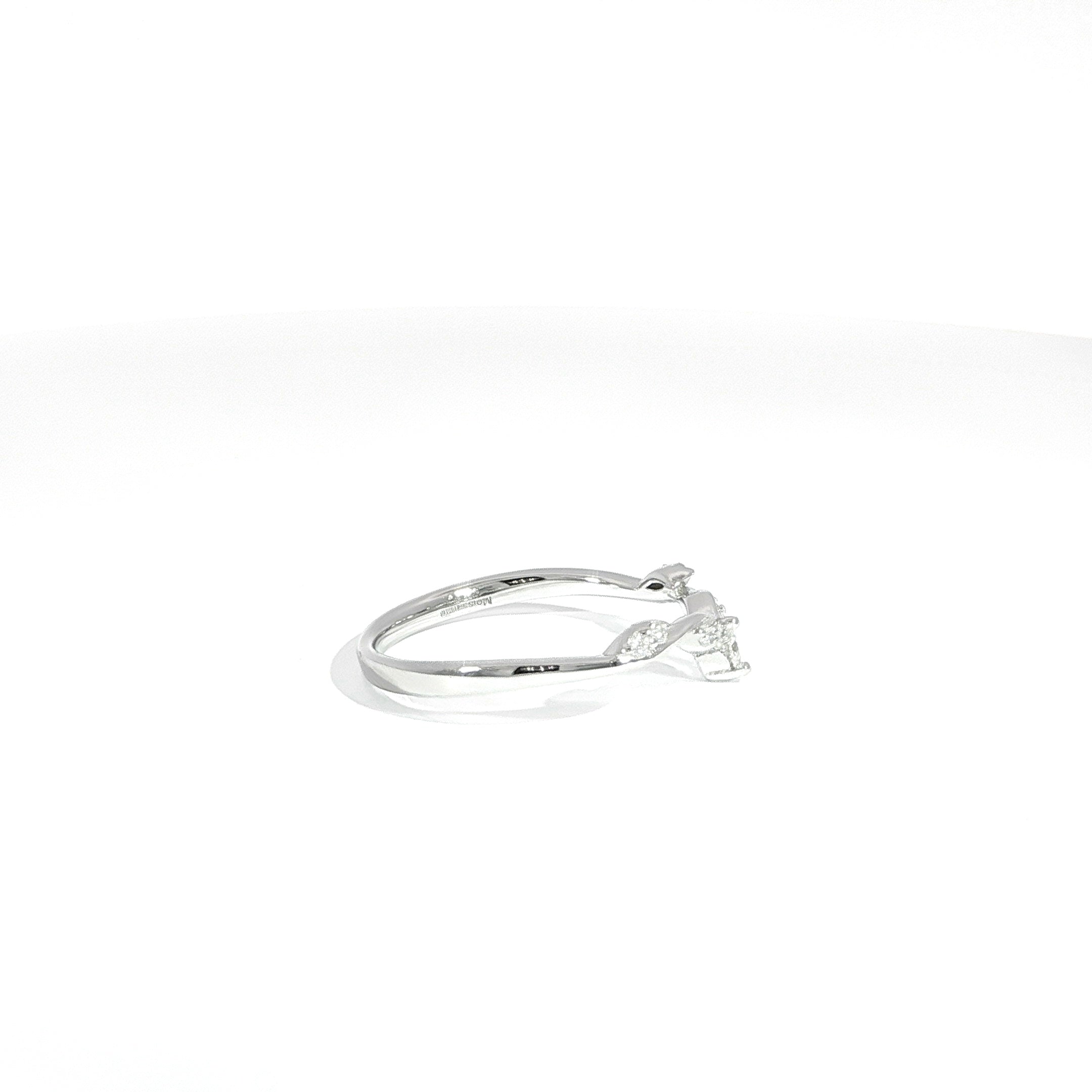 Side profile curved wedding band silver
