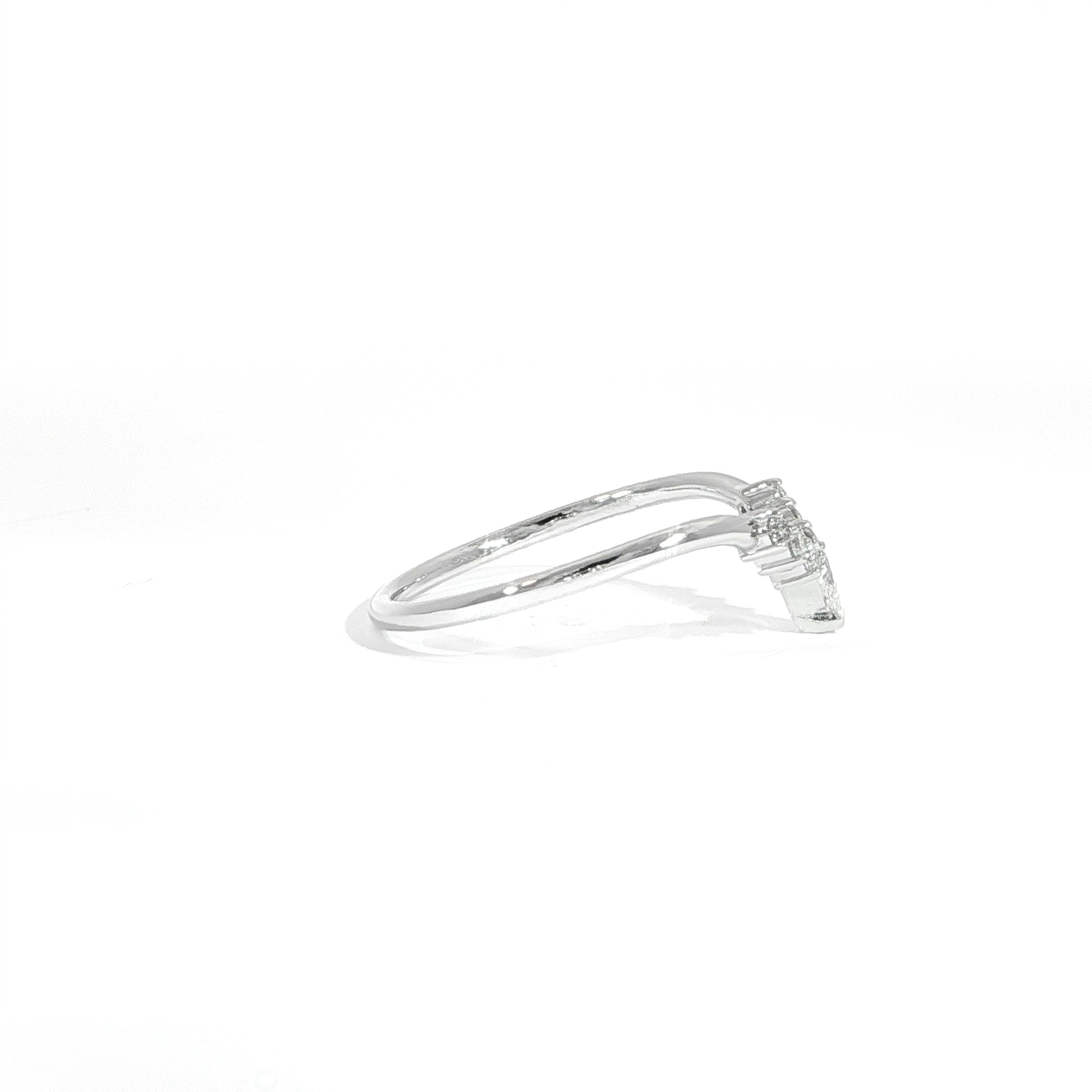 Stackable contour diamond ring with V shape side profile