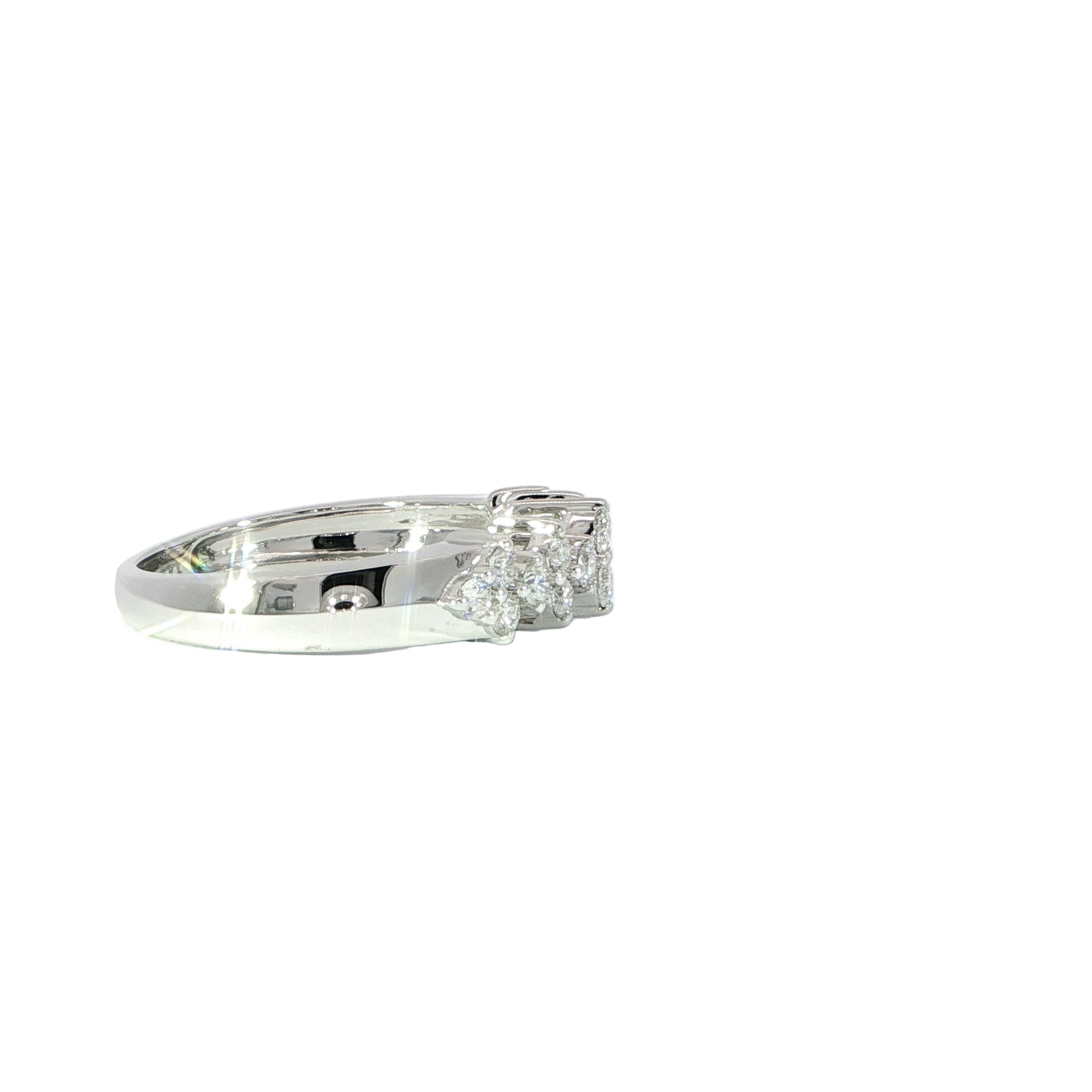 Round lab grown diamond ring side profile