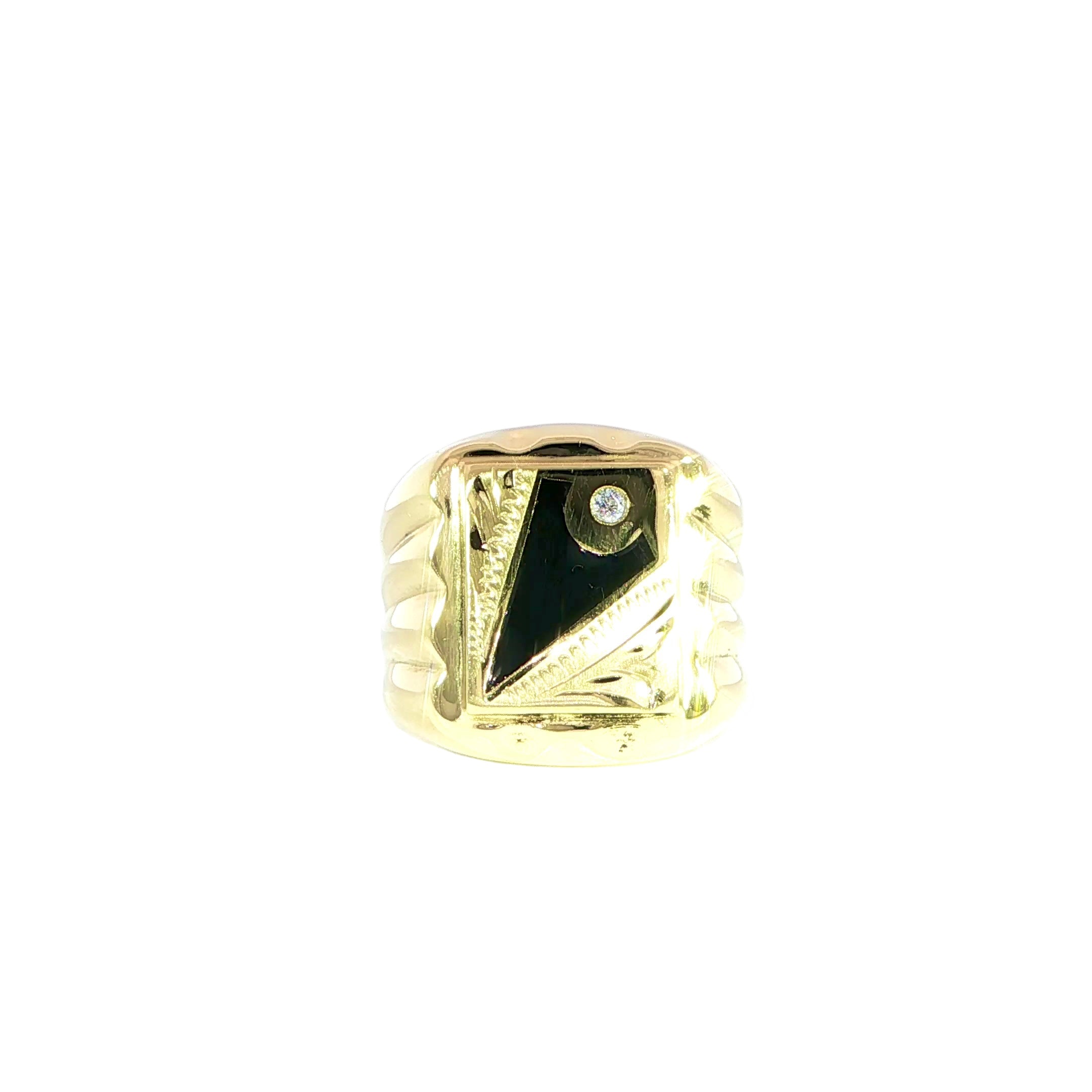 Men’s black onyx ring in 14K yellow gold