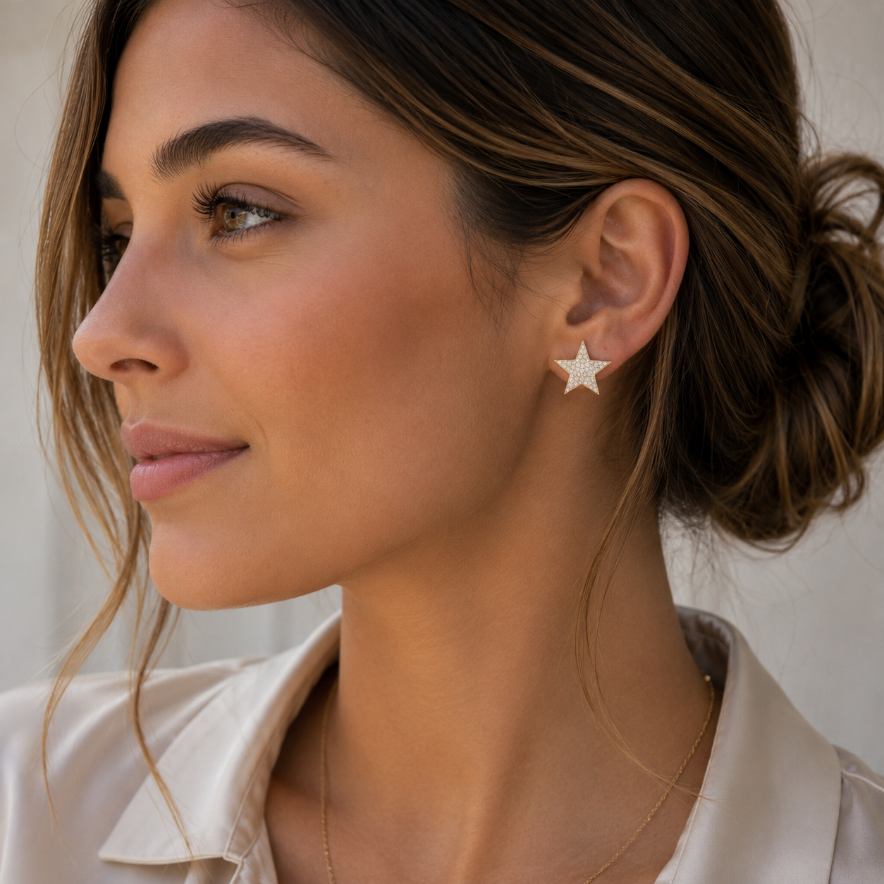 10K yellow gold star-shaped cluster diamond earrings with natural SI-quality diamonds