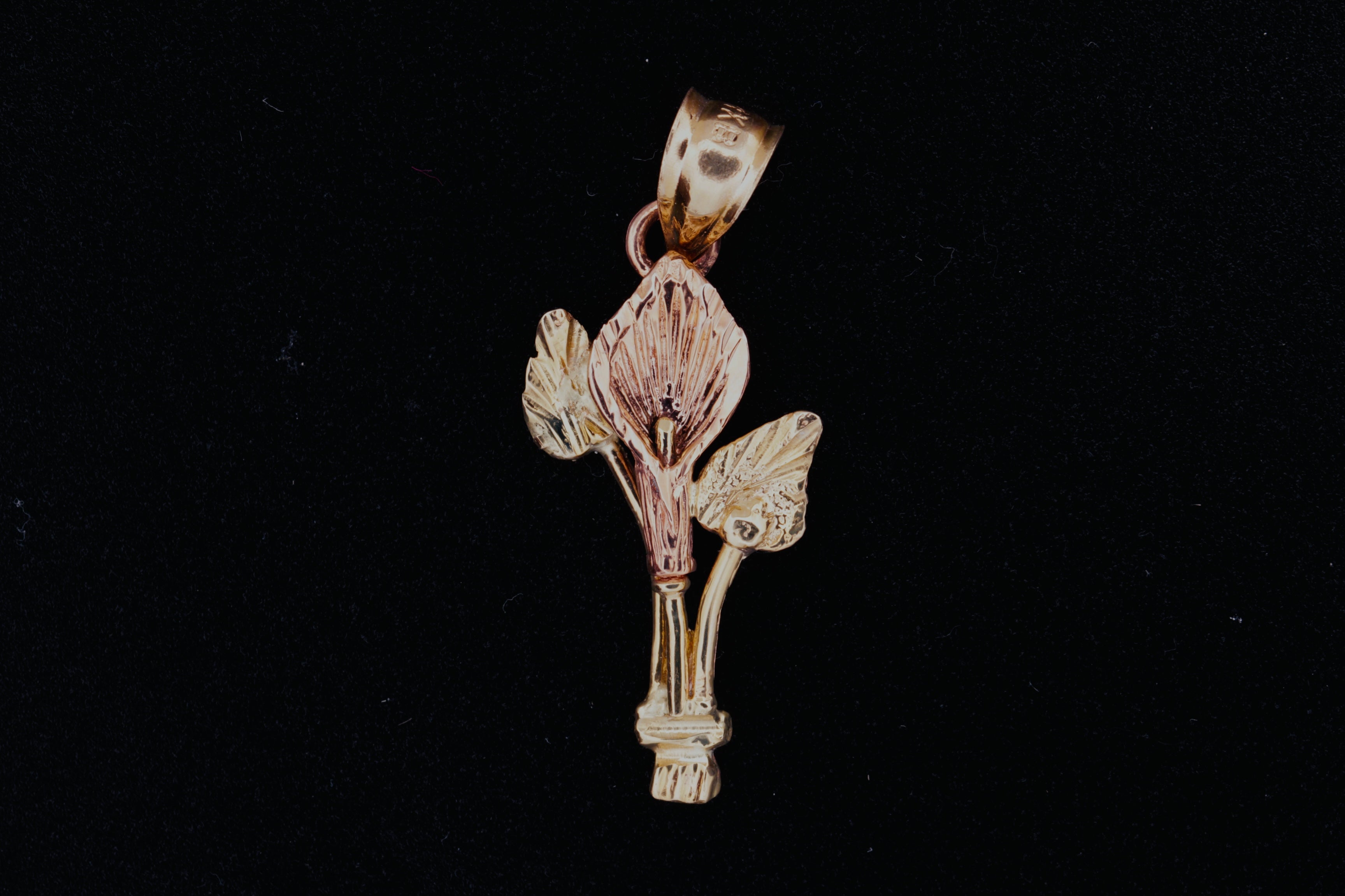 14K Flower Pendant