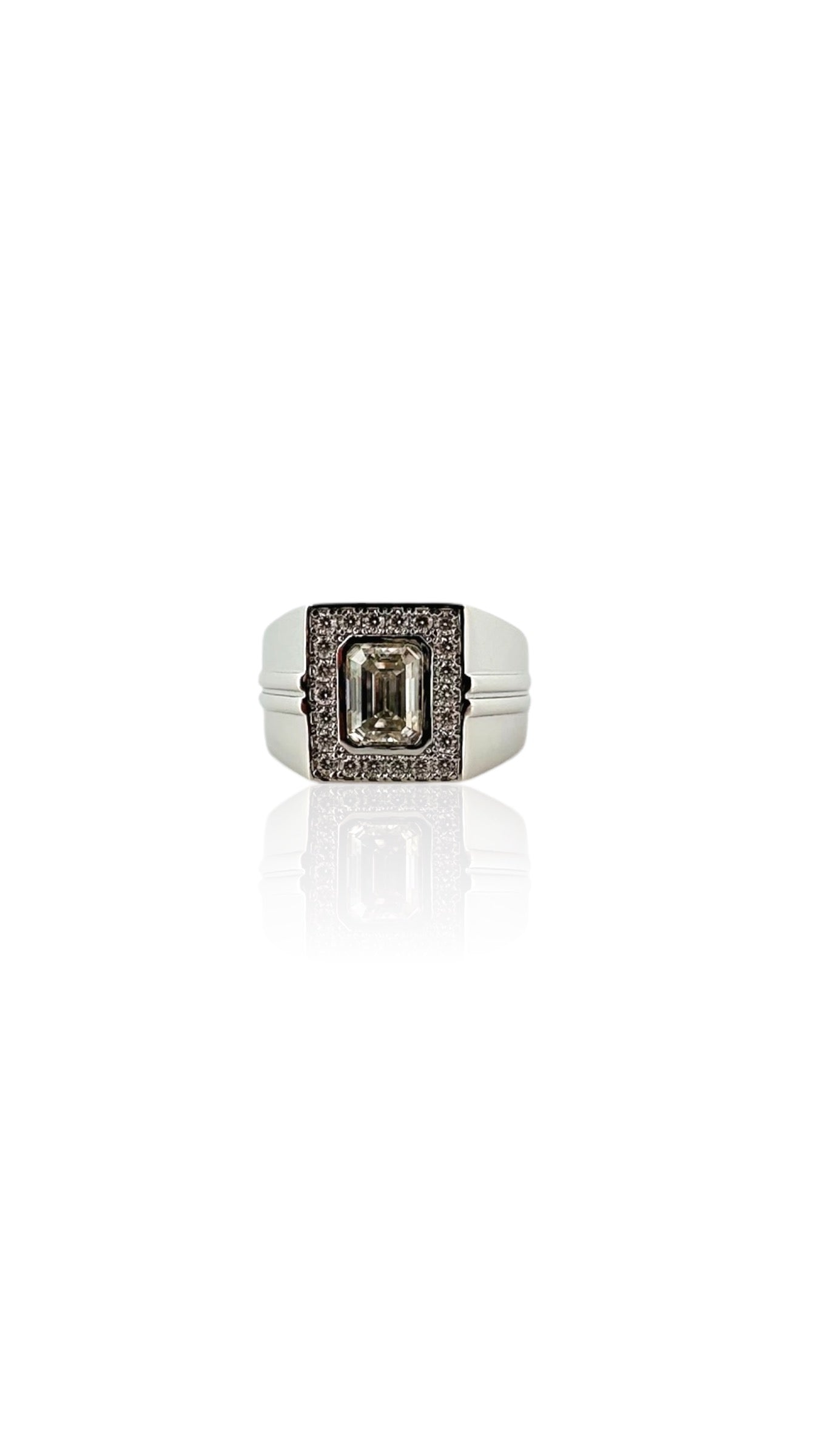 925 Sterling Silver VVS Moissanite Emerald Cut Ring - 3