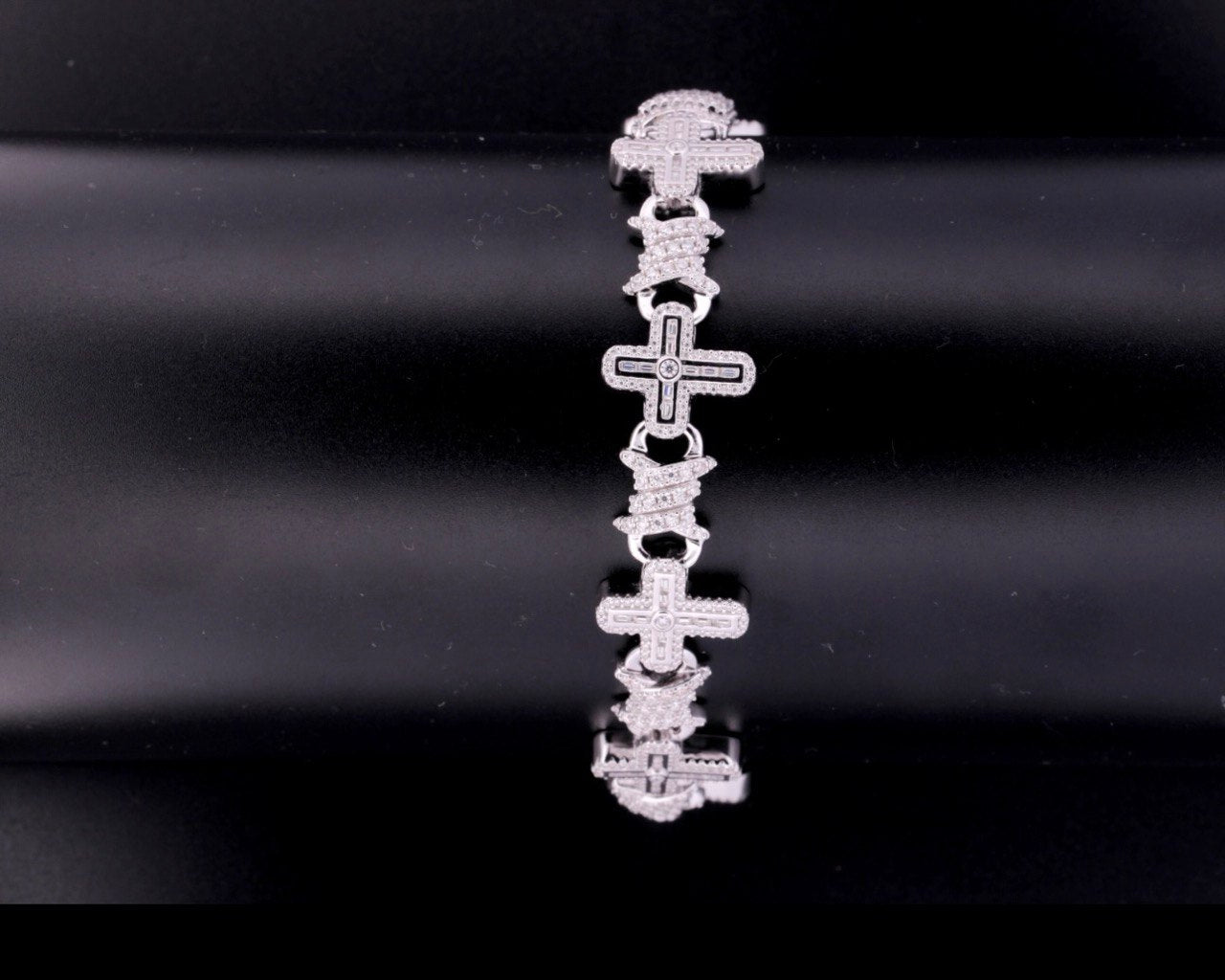 Sterling Silver Cross Bracelet - 5.64CT VVS-D Moissanite, 16.6MM