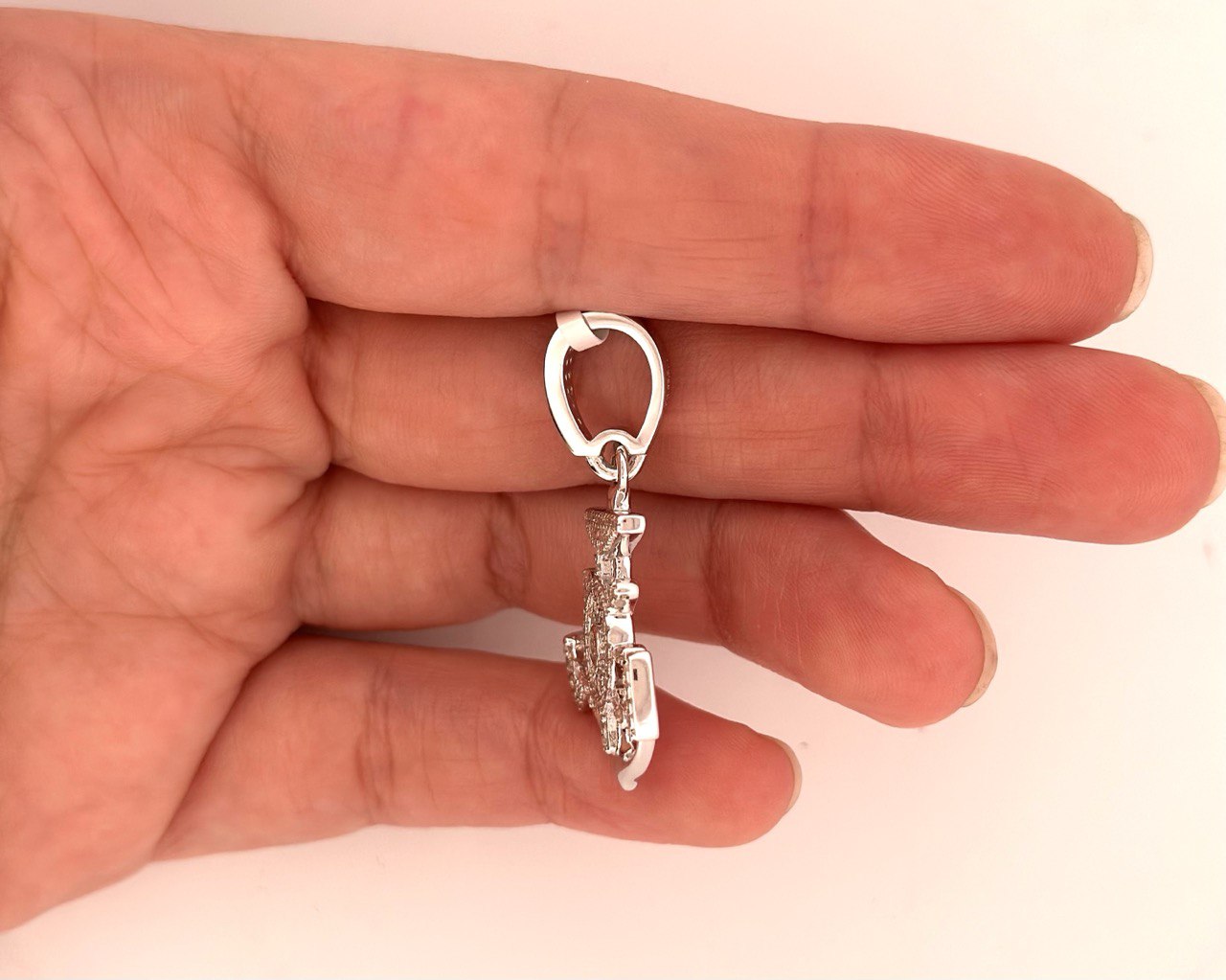 Sterling Silver Anchor Pendant with VVS Moissanite - 0.75 Carat