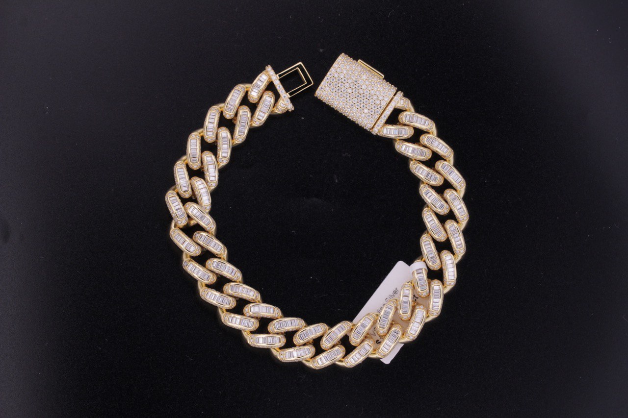 Sterling Silver Miami Cuban Bracelet - 12.5mm, 14.54CT VVS Moissanite