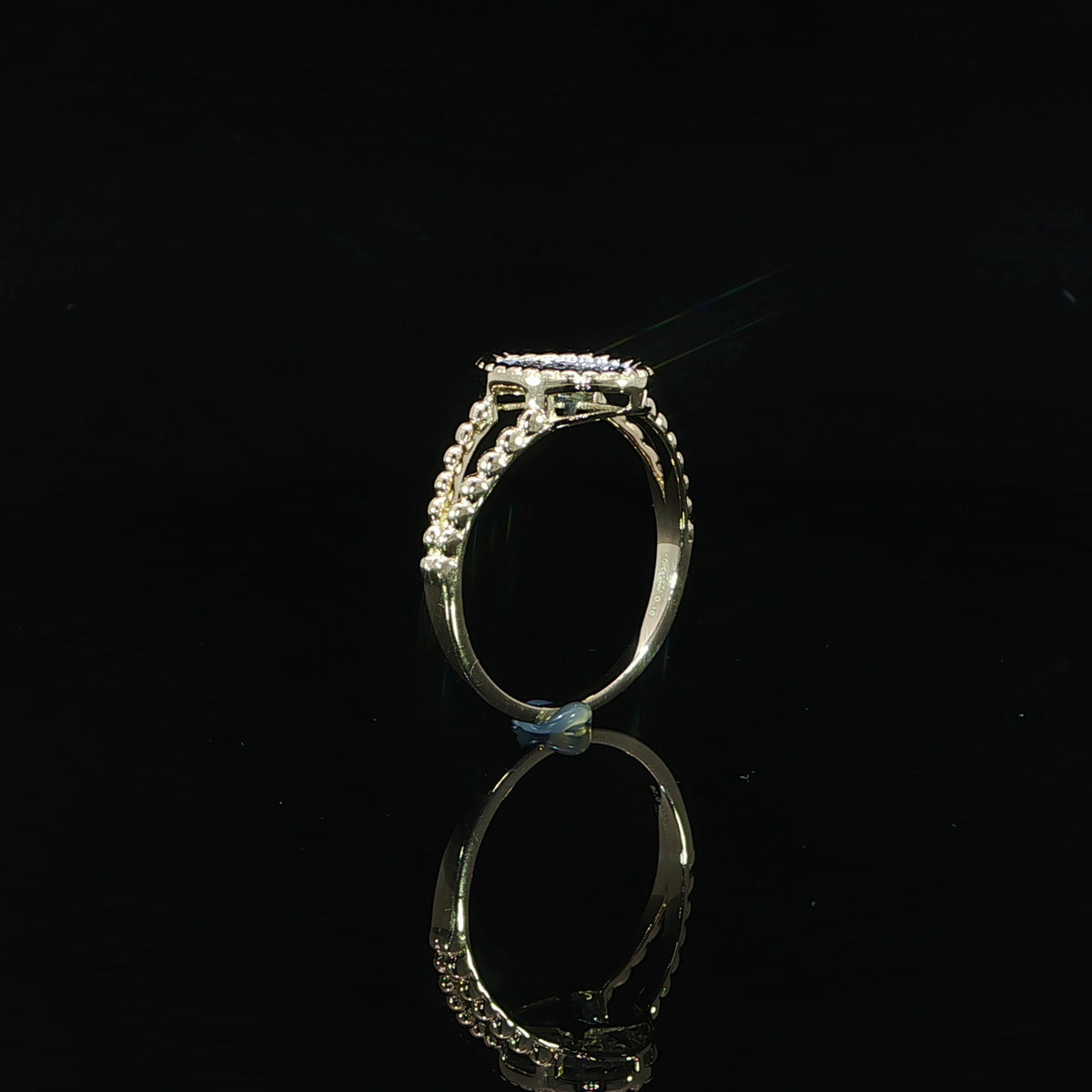 Oval cluster natural diamond ring split shank side view