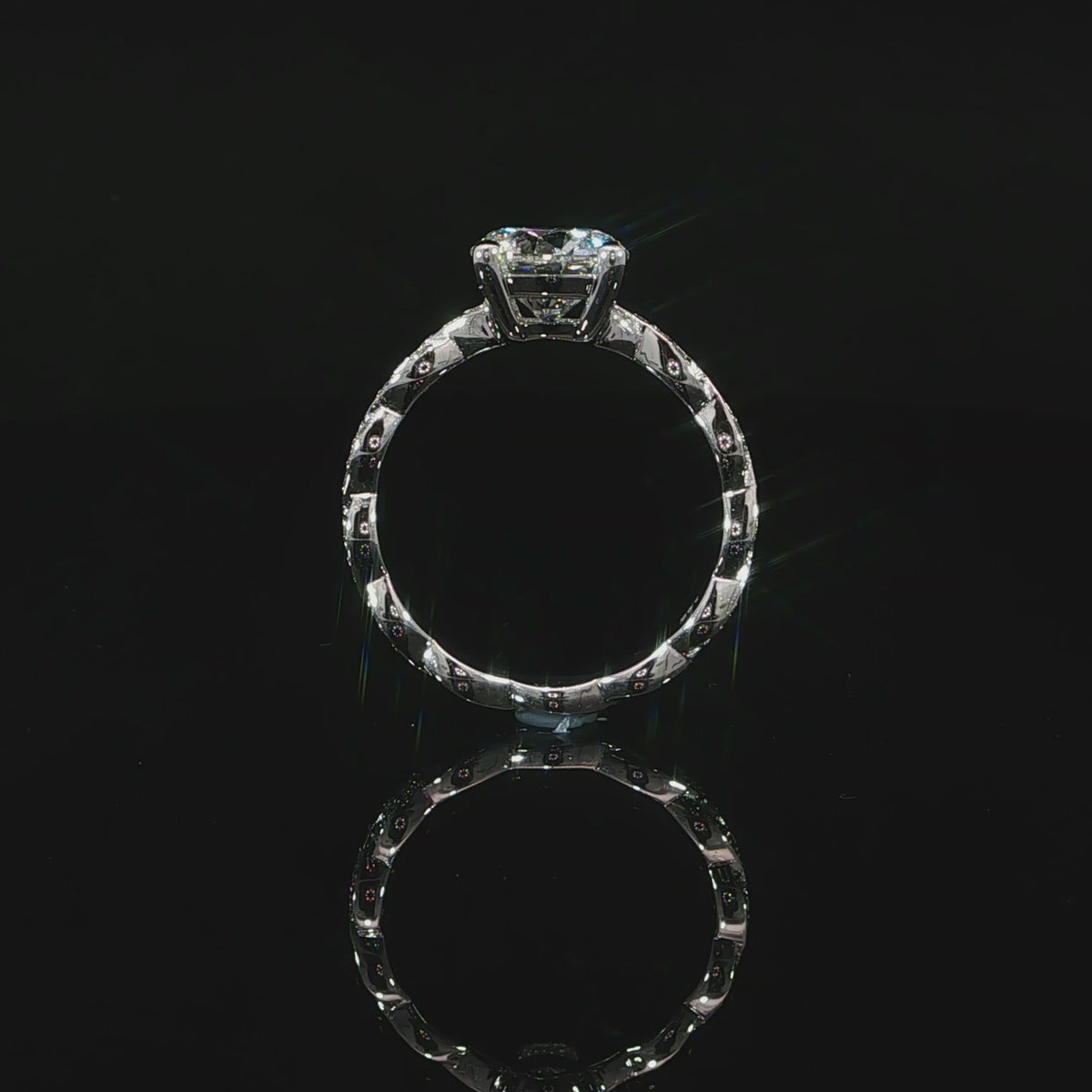 360 video showing the side braid detail on engagement ring