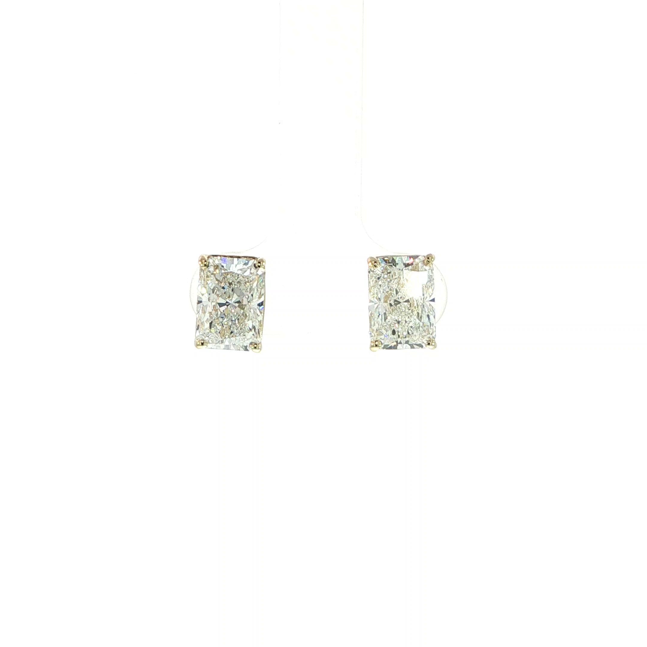 Video of 14K Yellow Gold Radiant Earrings