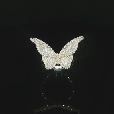 Dimensional butterfly ring featuring an elevated open-wing design