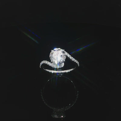 White gold ring featuring a D color, VS1 clarity round lab-grown center diamond.