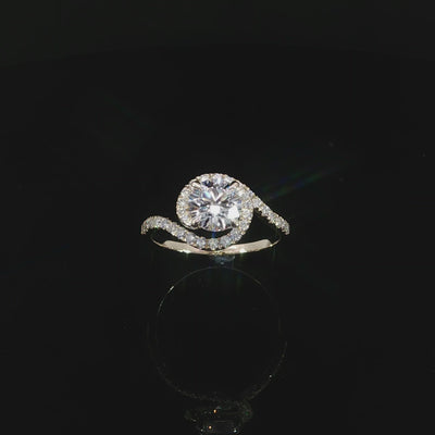 1 carat round E VS1 lab-grown diamond engagement ring in 14K yellow gold